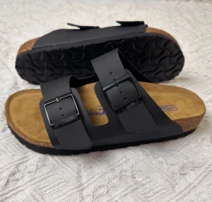 1:1 Germany Style Lightweight Anti Slip Two Strap Open Toe Wear Resistant Outdoor Men’s Summer Sandals