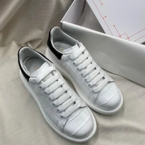 100% Genuine Alligator Leather Casual White Sneakers for Men Women Classic Star Bursting Design Versatile for Couples Winter