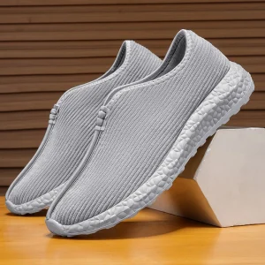 39-44 Men’s Summer Fly Knitted Breathable Soft Soled Slip Ons Casual and Versatile Trendy Shoes