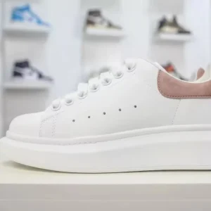 Best Quality Creative Fashion Men’s Women’s Sneakers Casual Classic Running Sport Walking Style Shoes for Men Tenis Zapatos