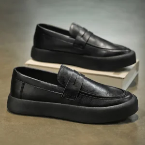 Casual British Style Men’s Anti Slip Loafers Soft Leather Lightweight Comfortable Business Shoes Winter/Spring Versatile Trendy