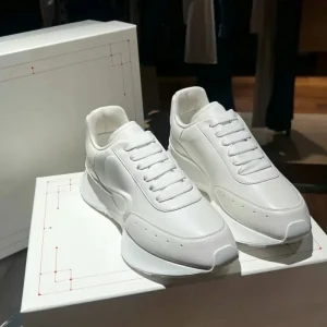 Classic Casual High Top Men’s and Women’s Sports Shoes Genuine Leather Anti Slippery Lightweight Lace Up Closure