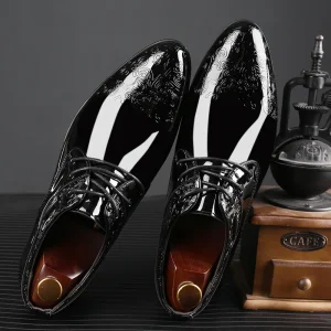 Custom New Embossed Graphics Point Toe Non slip Lace up Men’s Formal Dress Shoe Men PU Leather Wedding Shoes