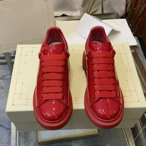 New Luxury Designer Shoes Men’s and Women’s Solid Color Lace-Up Fashion Sports Walking Shoes for Men