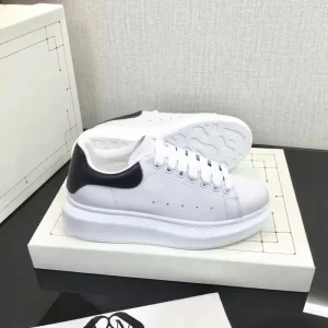 Fashion Designer Haute Couture Logo Casual Sneakers Fashion Trend Walking Shoes Top Quality Platform Retro Skate Shoes