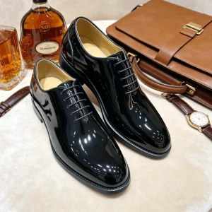Fashionable Style Premium Black Patent Leather Oxford Shoes Men’s Formal Whole Cut Dress Shoes Leather Dress Shoes