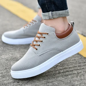 Large Canvas Shoe Manufacturer OEM Logo Men’s Versatile Sports and Leisure Shoes Canvas Board Shoes for Men