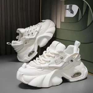 Large Size Men’s Casual Sneakers Lace-Up Trendy Shoes Height Increasing Durable Footwear Autumn Season