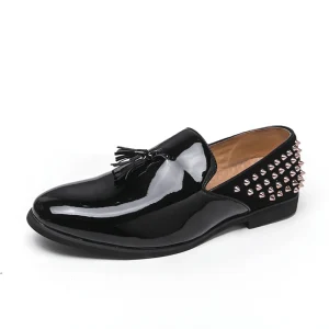 Latest Design Casual Business Slip on Dress Shoes High Quality Pointed Fashion Black Rivet Men’s PU Leather Loafer Shoes