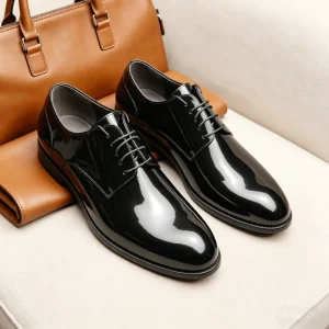Lightweight Men’s Patent Leather Shoes Breathable Hybrid Dress Sneakers Soft Sole Shiny Formal Business Shoes Plus Size EU 39 46