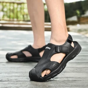 Low MOQ High-Quality New Summer Closed-Toe Casual Breathable Beach Sandals for Men