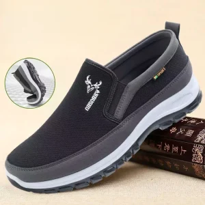 Low saturation Color Scheme Deer Head Design Breathable and Finely Textured DTY Upper and Non slip Outsole Men’s Casual Shoes