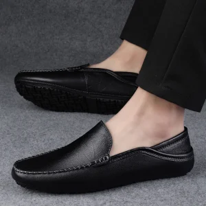 Men’s Autumn Driving Casual Black Loafers Slip-On Genuine Leather Shoes with Soft Soles Anti-Slip Fashion Trend