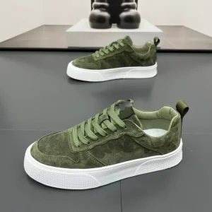 Men’s Autumn and Winter Fur-turning Light Casual Sports Soft Sole Comfortable Board Shoes