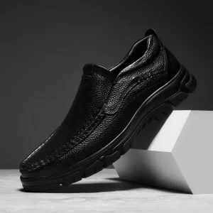 Men’s Black Business Dress Leather Shoes Professional Design Plus Size Casual Leather Shoes Fashionable and Light Luxury