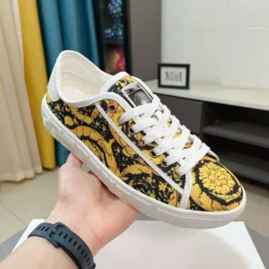 Men’s Casual Canvas Sneakers with Printed Flower Design
