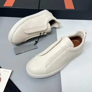 Men’s Casual Lace Up Sports Shoes Genuine Leather and Mesh Fabric Comfortable and Soft Skate Shoes