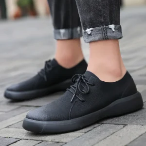 Men’s Casual Leather Shoes with a Cowhide Rubber Outsole Non slip Work Shoes Plus Size Outdoor Hiking Shoes