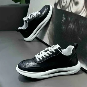 Men’s Casual Shoes Fashionable Trendy Board Shoes for Outdoor Use Simple Design
