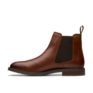 Men’s Chelsea Boots with Elastic Sides and Rubber Soles