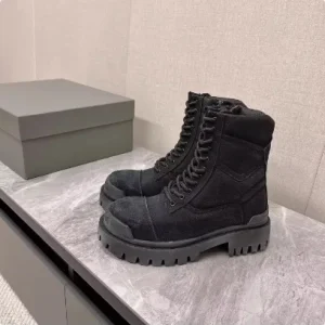 Men’s High Top Winter Boots Thick Sole Zipper Shoes