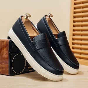 Men’s Lightweight Slip on Board Shoes Low top Leg Tassel Pendant Casual Sports Fashionable All match Flat Cross border