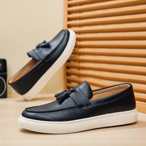 Men’s Lightweight Slip on Board Shoes Low top Leg Tassel Pendant Casual Sports Fashionable All match Flat Cross border