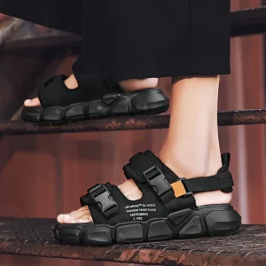Men’s Sandals and Slippers Slip-On Toe Box Summer Breathable Fashionable Students Outer Wear Beach Shoes