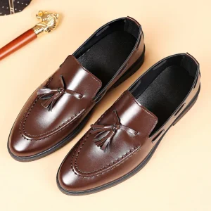 Men’s Shoes British style Casual PU Upper Loafers With Tassels Slip on Male Business Office Comfortable Dress Pointed Shoes