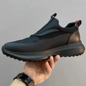 Men’s Simple Black Soft Sole Casual Shoes Lightweight Slip On Trendy Shoes Low Cut Round Toe Sneakers