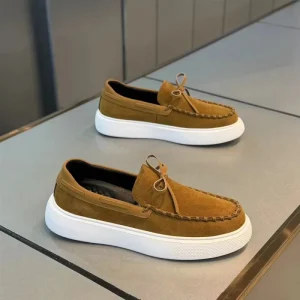 Men’s Slip-On Walking Shoes Breathable PU Upper Non-slip Rubber Sole Platform Loafers for Daily Commute