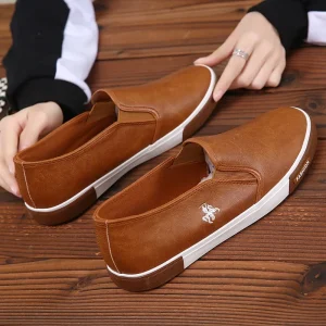Men’s Slip on White Sneakers Flat Sports Shoes Skate Shoes Casual Work Shoes Cross Border Footwear for Southeast Asia