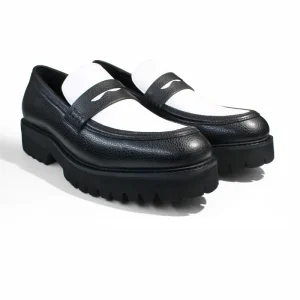 Men’s Stylish Black Loafers with White Accents Comfortable Slip-On Casual Shoes for Everyday Commuting and Outdoor Activities