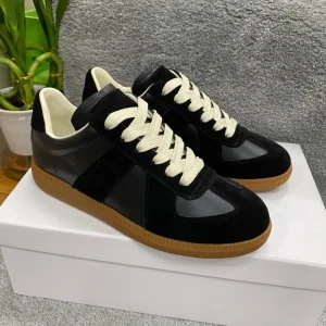 Men’s and Women’s Casual German Style Sneakers Platform Retro Walking Style Shoes