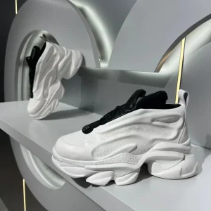 New Arrival High Quality Men’s Height Increasing Sneakers White Trendy Bread Shoes Casual Fashion Footwear