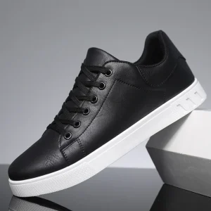 New Breathable Casual Sneakers Comfortable and Lightweight Leather Shoes Men’s Versatile Trend Skateboard Shoes