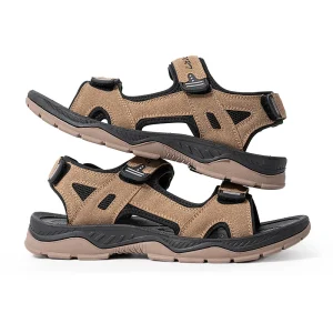 New Custom Logo Men Light Eco Friendly No Glue Beach Sandals Rivet Construction Casual Summer Sandals OEM Large 46