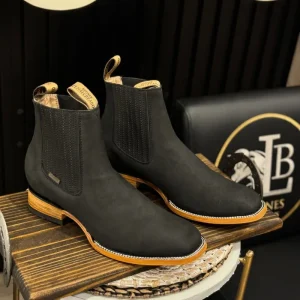 New European American Retro Men’s Large Size Solid Color Square Boots