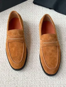 New High-quality Leather Men’s Loafers Stylish and Versatile Breathable One-piece Men’s Shoes