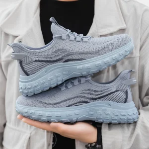 New Korean Style Men’s Knitted Running Shoes Lightweight Breathable Thick Sole Casual Sneakers