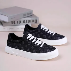 New Men’s Breathable Canvas Shoes Fashionable Versatile Sneakers Casual Shoes Skate Shoes