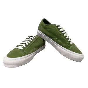New Sneakers Flat Shoes Comfortable Fashion Skateboard Shoes for Men