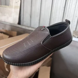 New Soft Sole Comfortable Lightweight Casual Shoes Slip-On Men’s Artificial PU Upper Plastic Spring Driving Shoes