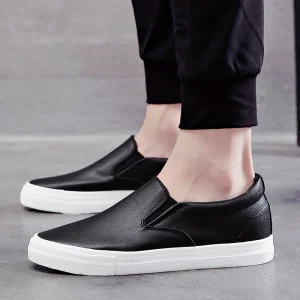 Newly designed men’s comfortable sneaker PU leather non slip sports shoes fashion boat shoes low cut multi color casual shoes