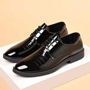 Plus Size Men’s Business Formal Leather Shoes Shiny Surface Youth Casual Versatile