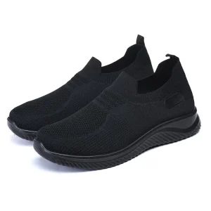 Slip on Men’s Casual Sports Shoes Soft soled Non slip Breathable Mesh Upper Solid Pattern Factory Outlet