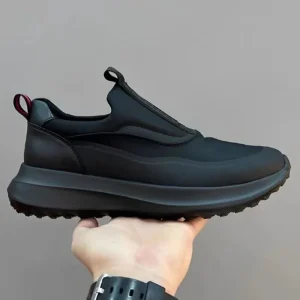 Spring New Men’s Lightweight Breathable Casual Running Shoes Soft Thick Sole Slip-On Sneakers