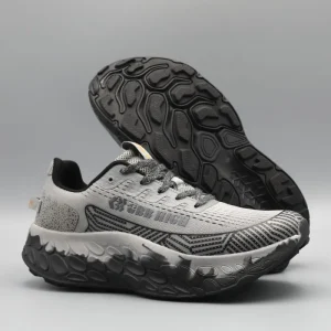 Trendy men’s mesh running shoes with thick sole cushioning design lightweight and comfortable suitable for outdoor hiking