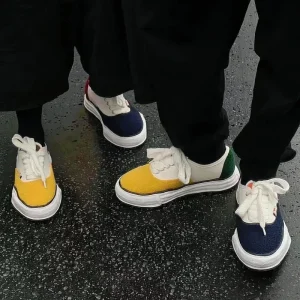 Unisex Evergreen Low Top Canvas Sneakers Lightweight Casual Style Suede Accent Breathable Distressed Sole Color Block for Spring