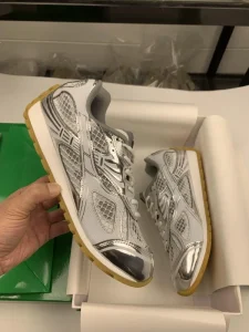 Unisex Fashion Athletic Shoes Thick soled Mesh and Rubber soled Walking Shoes Designer Footwear